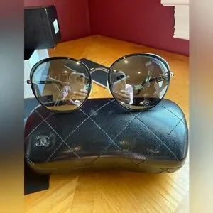 Chanel 4206 c.353/26 Unisex Round black & Silver CHANEL | Accessories | Chanel 426 C35326 Unisex Round Black  main image 2